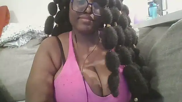 MissCC99 online show from 11.04.25