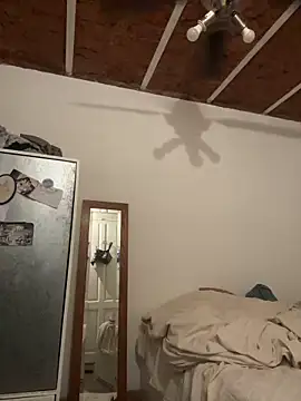 Snapshot of indierotic chatting on 01.09.25 indierotic online show from 01.09.25