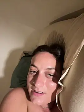 Snapshot of indierotic chatting on 02.02.26 indierotic online show from 02.02.26