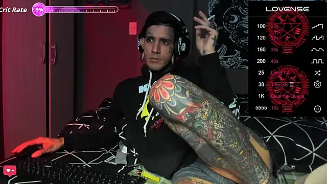 Snapshot of josh__ackerman chatting on 05.08.26 josh ackerman online show from 05.08.26