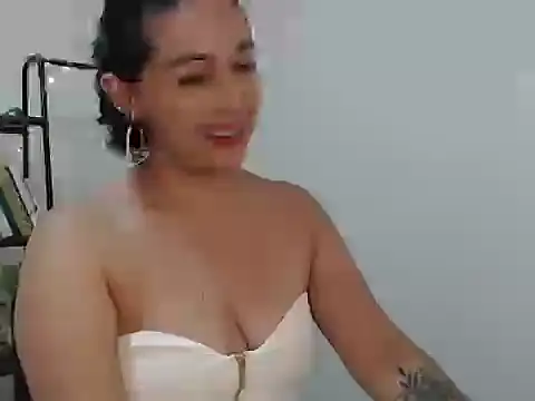 camii 7 online show from 02.14.25