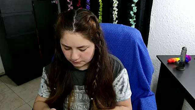 Snapshot of ann_bronw chatting on 09.26.25 ann bronw online show from 09.26.25