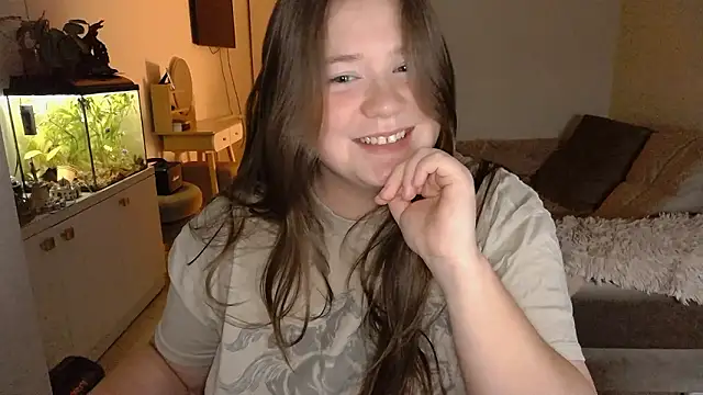 Snapshot of remirann_ chatting on 12.04.24 remirann online show from 12.04.24