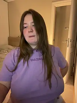 Snapshot of remirann_ chatting on 12.10.24 remirann online show from 12.10.24