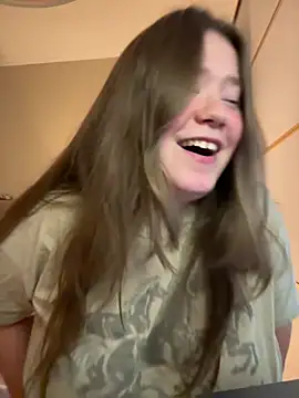 Snapshot of remirann_ chatting on 01.10.25 remirann online show from 01.10.25