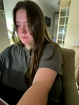 Snapshot of remirann_ chatting on 10.13.25 remirann online show from 10.13.25