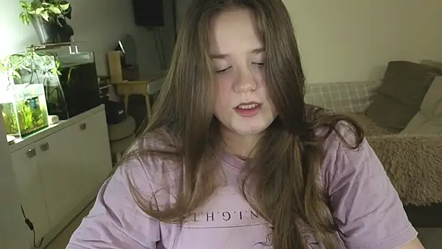 Snapshot of remirann_ chatting on 11.20.25 remirann online show from 11.20.25