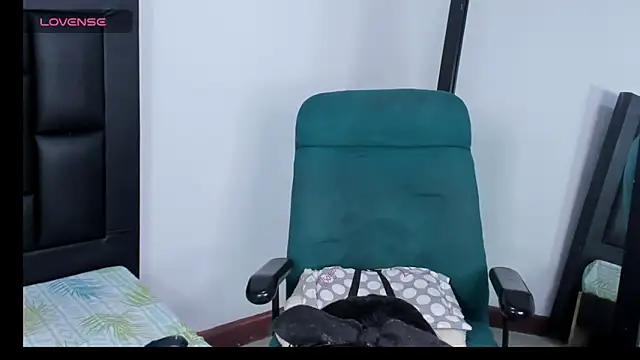 MaiaPetitte  online show from 01.07.26