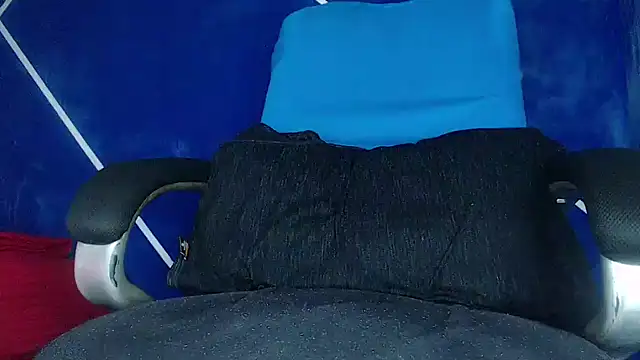 MAXJONES 2 online show from 12.02.24