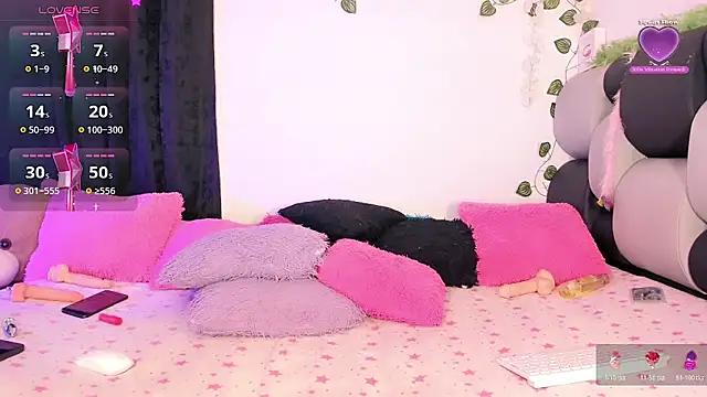 Snapshot of sabrinamossii chatting on 05.15.26 sabrinamossii online show from 05.15.26