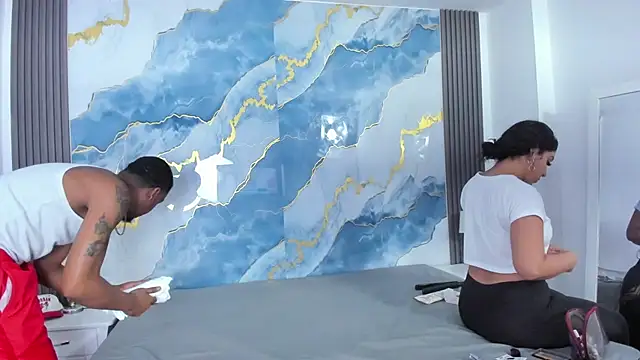 Kylieandjhonny online show from 11.15.25