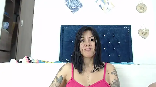 QueenSquirt  online show from 01.25.25