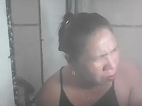 Snapshot of hotwet_mama4uxx chatting on 01.17.25 hotwet mama4uxx online show from 01.17.25