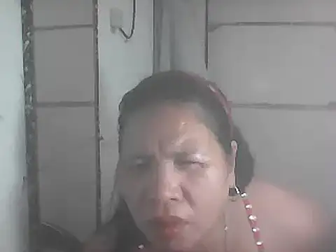 Snapshot of hotwet_mama4uxx chatting on 01.18.25 hotwet mama4uxx online show from 01.18.25