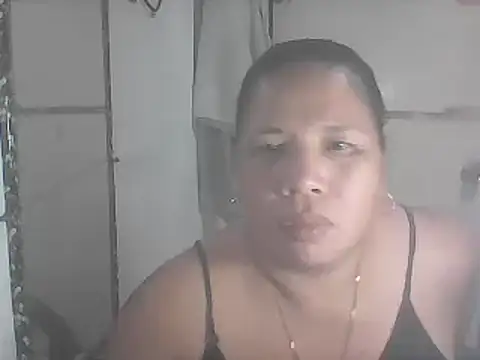 Snapshot of hotwet_mama4uxx chatting on 02.20.25 hotwet mama4uxx online show from 02.20.25