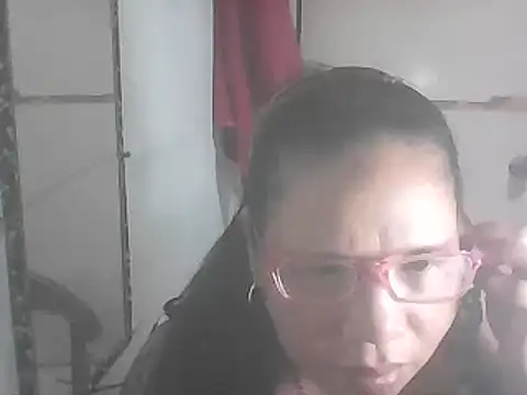 Snapshot of hotwet_mama4uxx chatting on 02.23.25 hotwet mama4uxx online show from 02.23.25