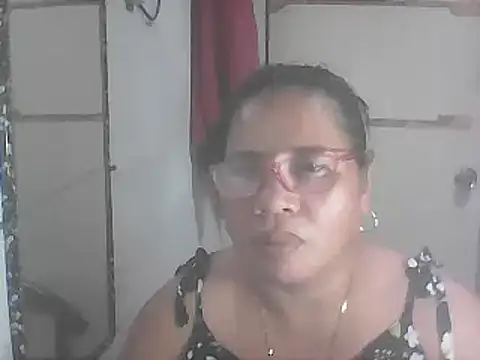 Snapshot of hotwet_mama4uxx chatting on 02.23.25 hotwet mama4uxx online show from 02.23.25