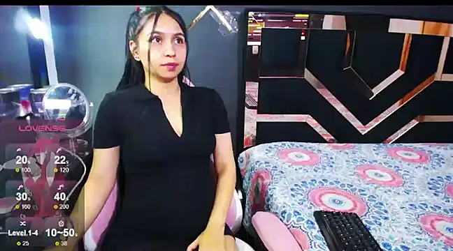 Snapshot of Lorena__ chatting on 02.12.25 Lorena online show from 02.12.25