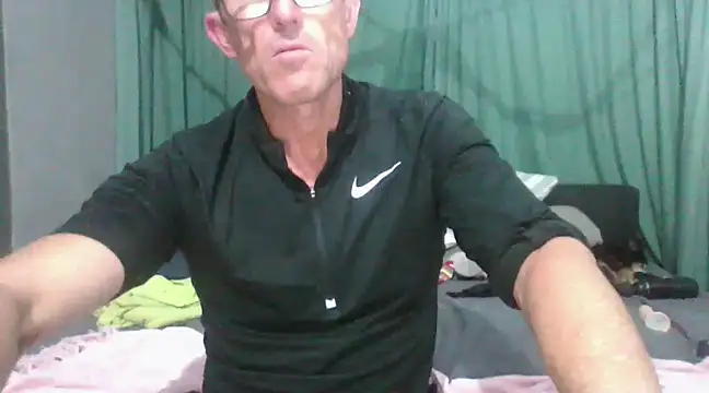 Snapshot of xykenrah@xh chatting on 03.15.25 xykenrahxh online show from 03.15.25