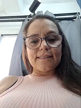 Snapshot of MariaPau_83 chatting on 03.11.25 MariaPau 83 online show from 03.11.25
