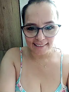 Snapshot of MariaPau_83 chatting on 03.15.25 MariaPau 83 online show from 03.15.25