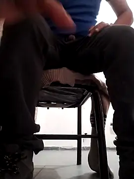 Snapshot of AntonioPed chatting on 11.08.25 AntonioPed online show from 11.08.25