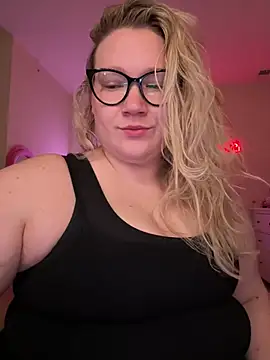 PiggyRose online show from 03.19.25