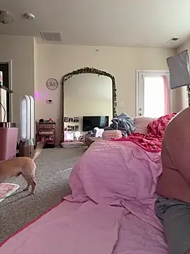 PiggyRose online show from 04.16.26