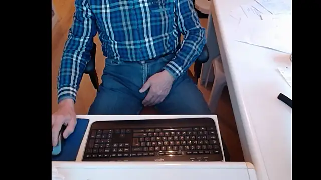 Snapshot of dutchpornking chatting on 02.06.25 dutchpornking online show from 02.06.25