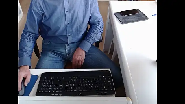 Snapshot of dutchpornking chatting on 10.05.25 dutchpornking online show from 10.05.25