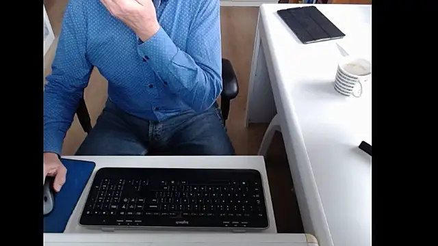 Snapshot of dutchpornking chatting on 10.13.25 dutchpornking online show from 10.13.25