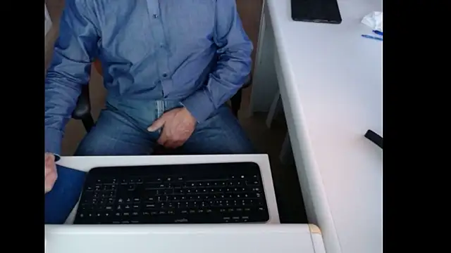 Snapshot of dutchpornking chatting on 10.20.25 dutchpornking online show from 10.20.25