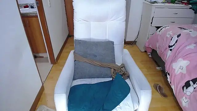 mondirty70 online show from 02.24.25