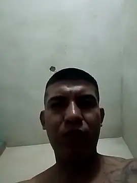 Snapshot of twojv chatting on 12.13.25 twojv online show from 12.13.25