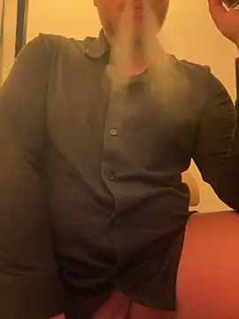 Snapshot of Fernandobang chatting on 11.09.25 Fernandobang online show from 11.09.25