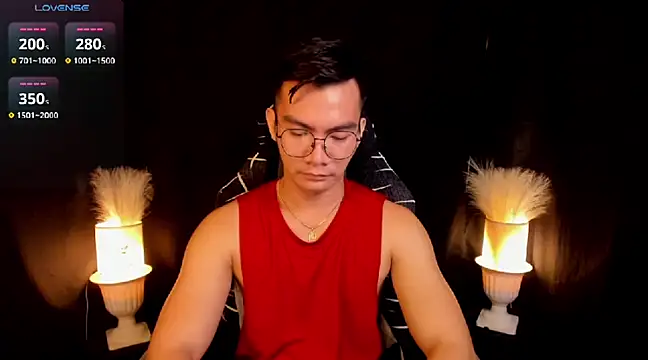 Snapshot of 000batman000 chatting on 02.25.25 000batman000 online show from 02.25.25