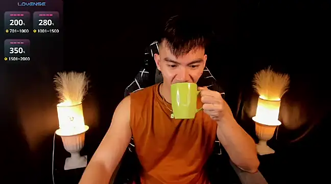 Snapshot of 000batman000 chatting on 03.05.25 000batman000 online show from 03.05.25