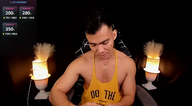 Snapshot of 000batman000 chatting on 03.07.25 000batman000 online show from 03.07.25