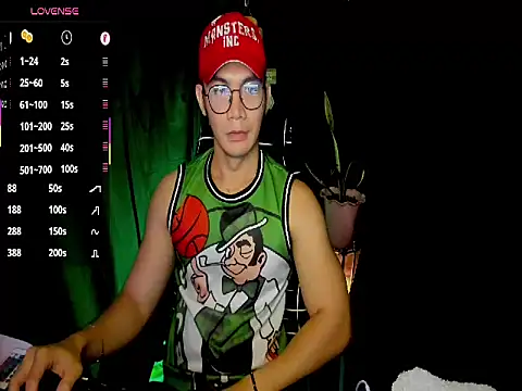 Snapshot of 000batman000 chatting on 02.05.26 000batman000 online show from 02.05.26