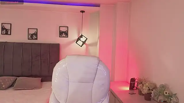 Catalinaa martinez online show from 11.19.25