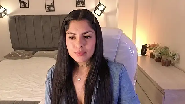 Catalinaa martinez online show from 11.22.25