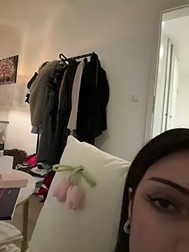 Prettylilgirll online show from 05.10.26