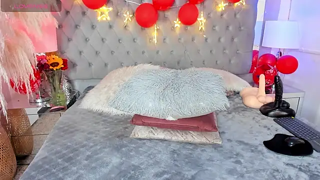 Snapshot of Kaitlyn_Brwon chatting on 02.16.25 Kaitlyn Brwon online show from 02.16.25