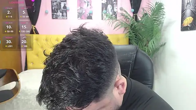 Snapshot of oso_dirty_ chatting on 02.11.25 oso dirty online show from 02.11.25