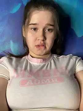 Snapshot of HornyGirlH chatting on 12.07.24 HornyGirlH online show from 12.07.24