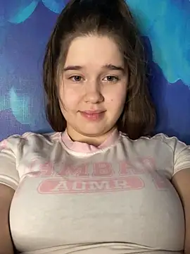 Snapshot of HornyGirlH chatting on 12.18.24 HornyGirlH online show from 12.18.24