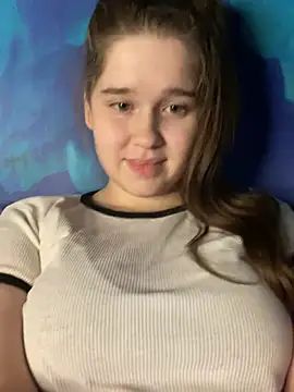 Snapshot of HornyGirlH chatting on 12.28.24 HornyGirlH online show from 12.28.24