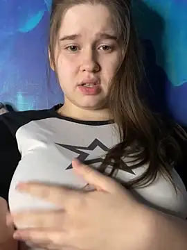 Snapshot of HornyGirlH chatting on 01.04.25 HornyGirlH online show from 01.04.25