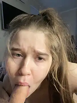 Snapshot of HornyGirlH chatting on 01.12.25 HornyGirlH online show from 01.12.25