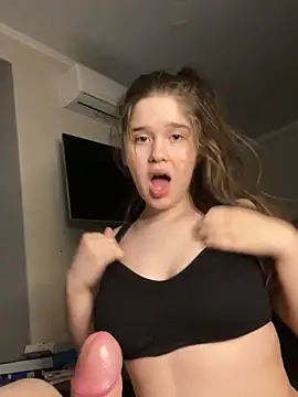 Snapshot of HornyGirlH chatting on 01.26.25 HornyGirlH online show from 01.26.25